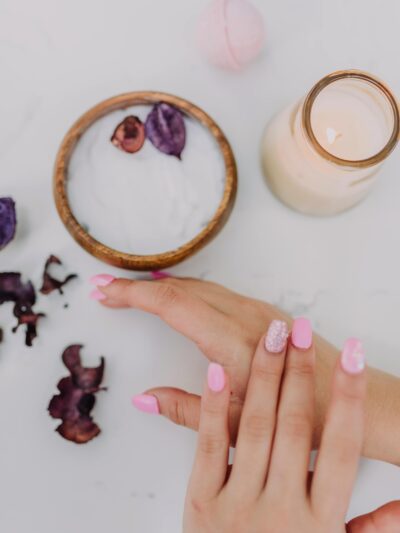 Nail Artist